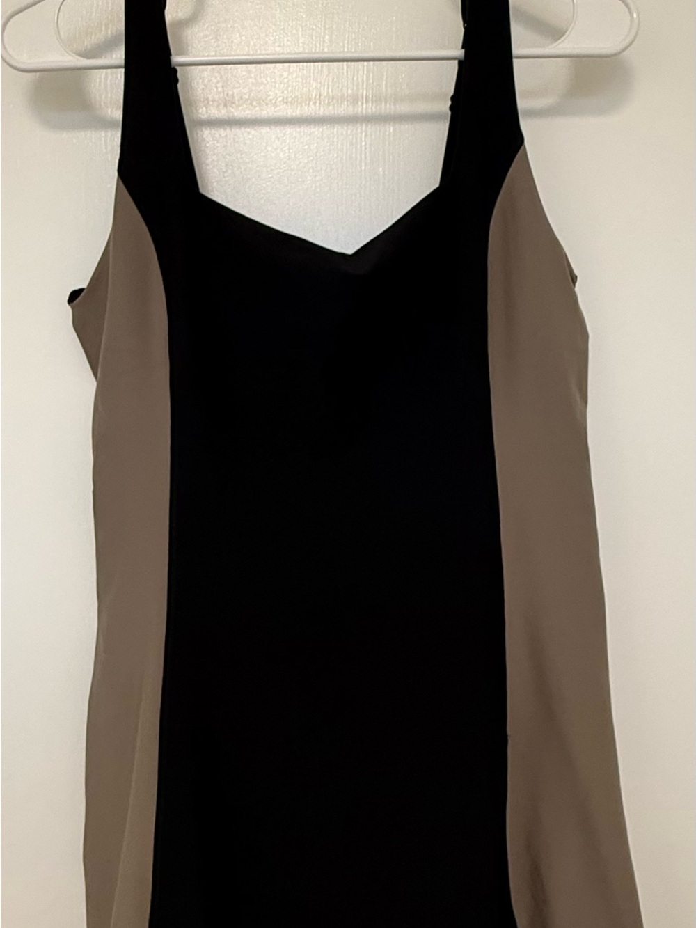 YPB Colorblock Athletic Mini Dress – Black & Taupe Large